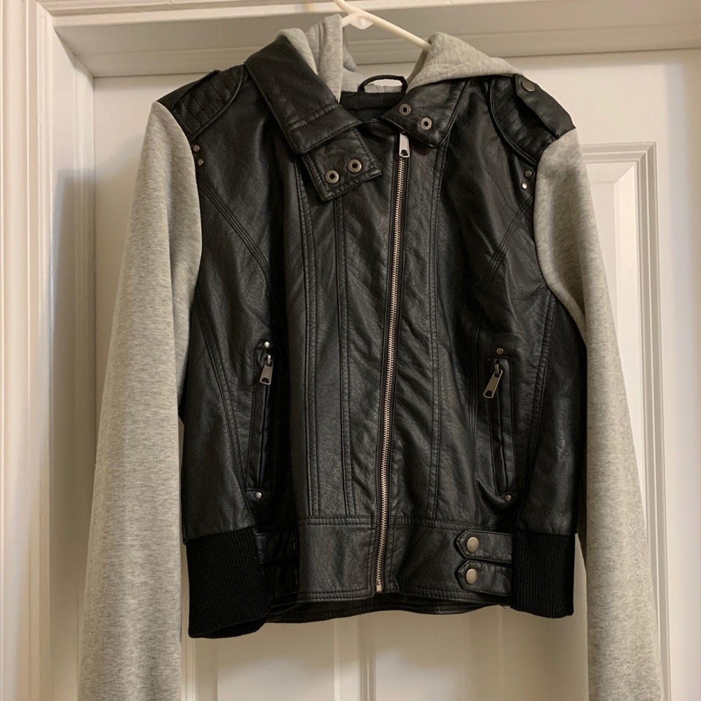 Used- good condition jacket with zipper
